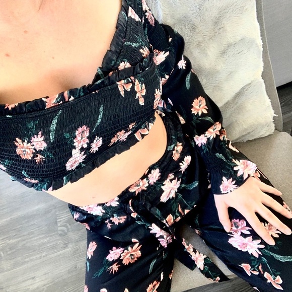 🌸 Simone Silky Floral Set - Picture 3 of 9